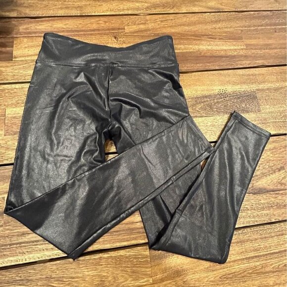 Woman’s RETRO GONG leggings. Soft. Size medium. New condition. Black. - Picture 8 of 9